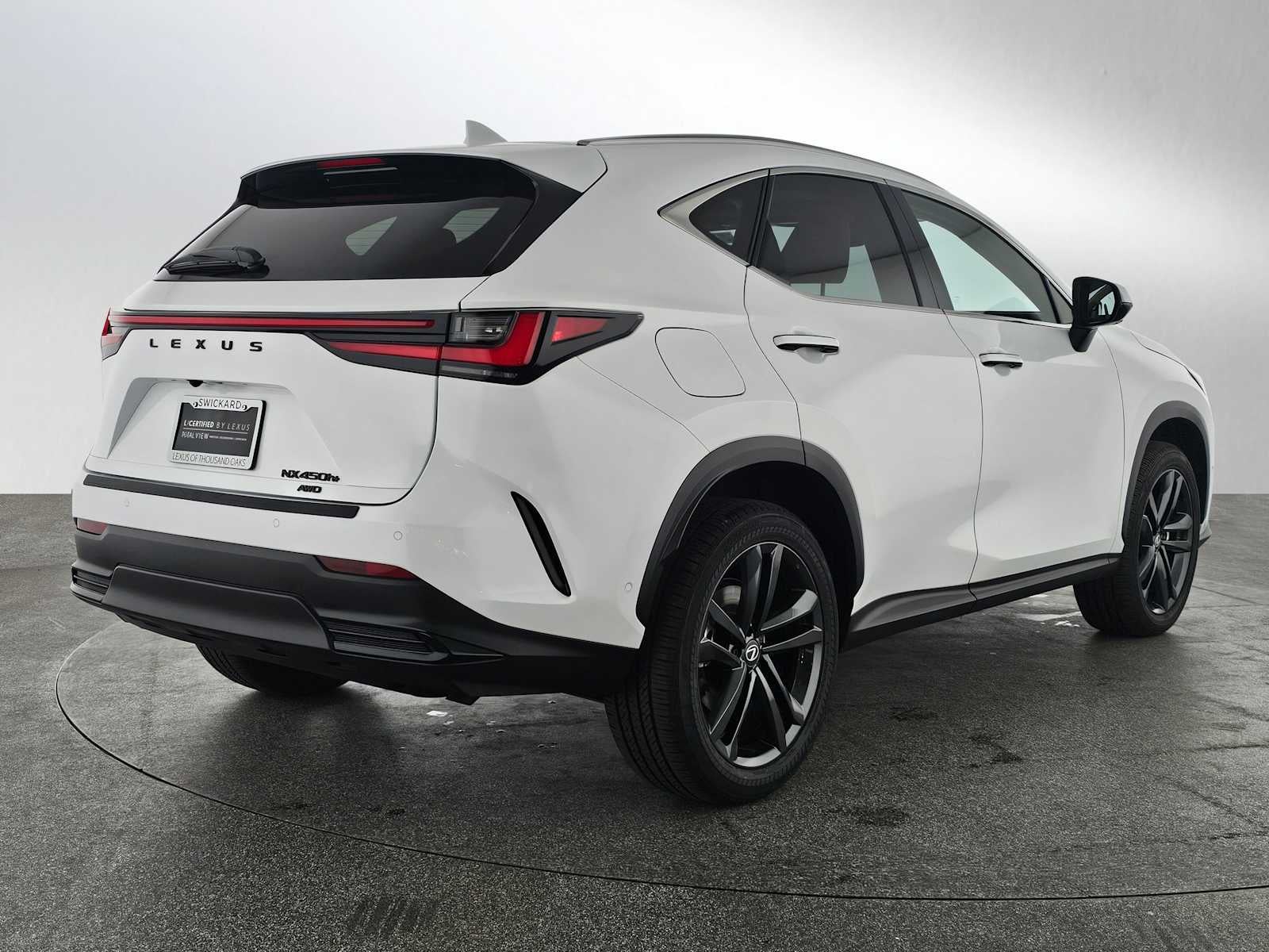 2026 Lexus NX 450h+ Luxury
