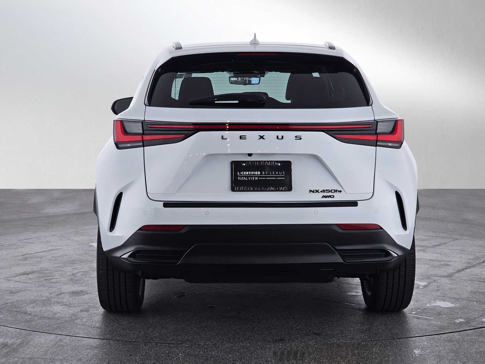 2026 Lexus NX 450h+ Luxury