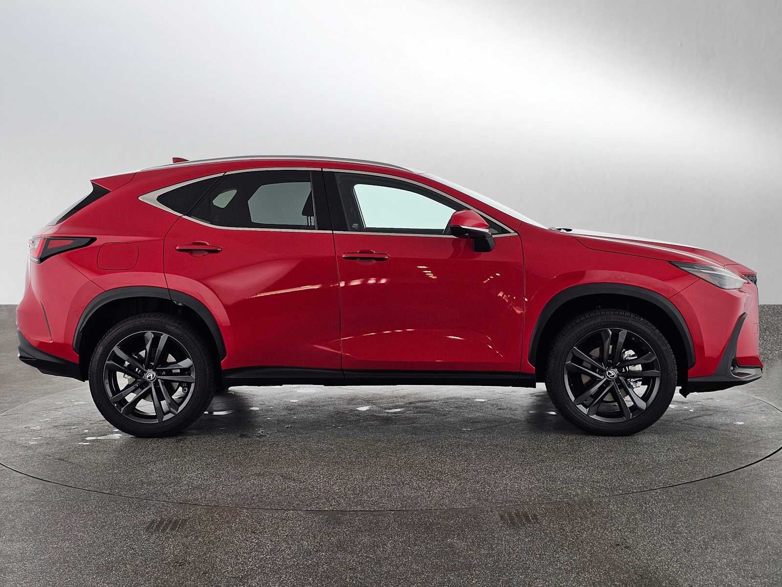 2024 Lexus NX 450h+ Luxury