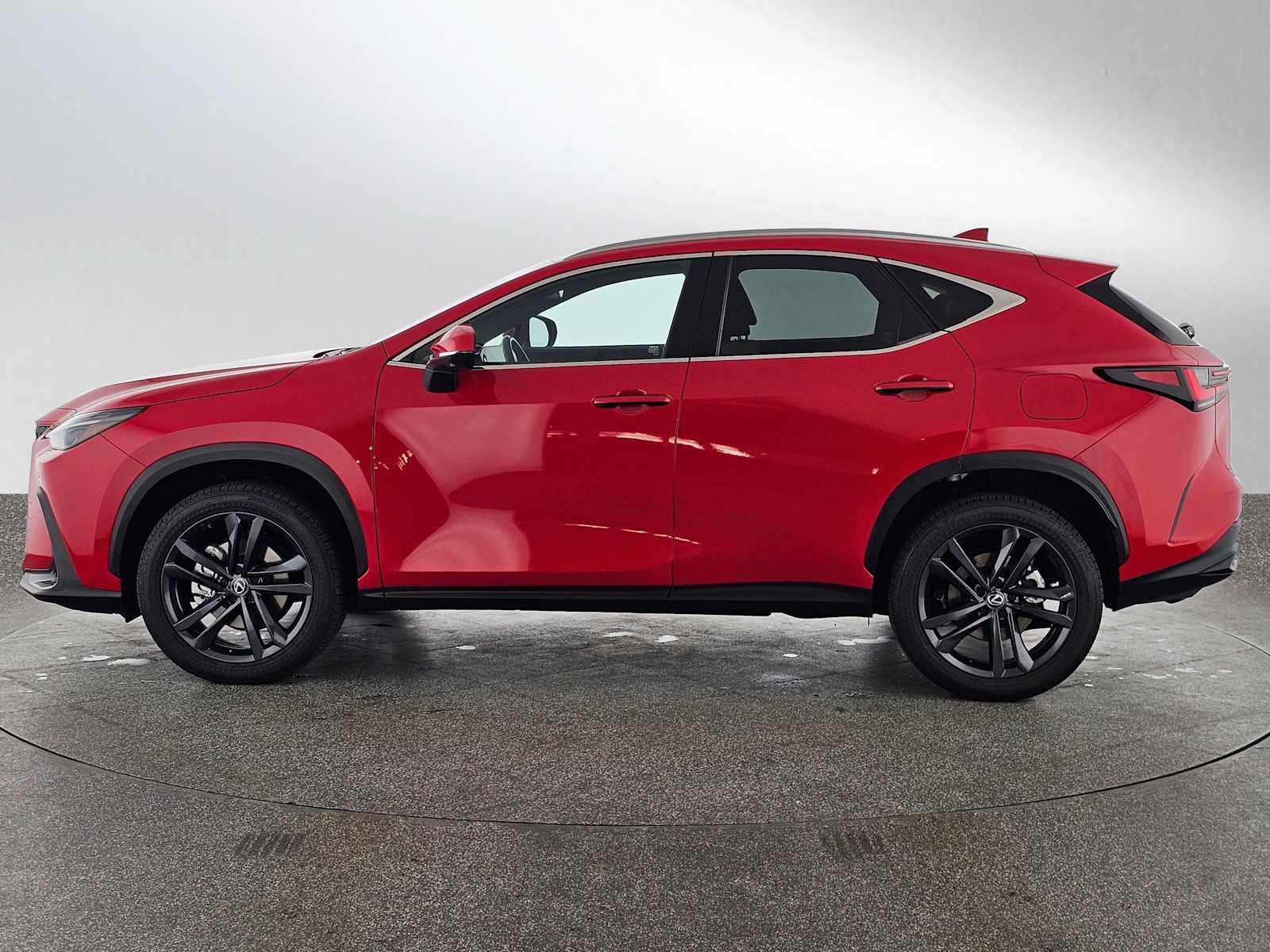 2024 Lexus NX 450h+ Luxury