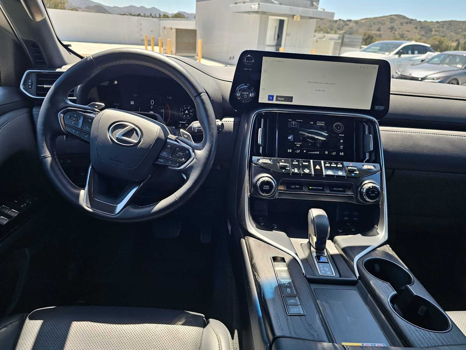 2025 Lexus LX 700h Overtrail