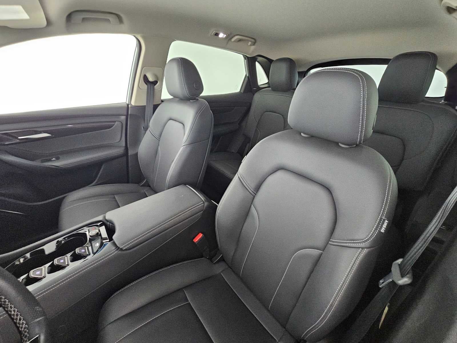 2023 VinFast VF 8 Eco