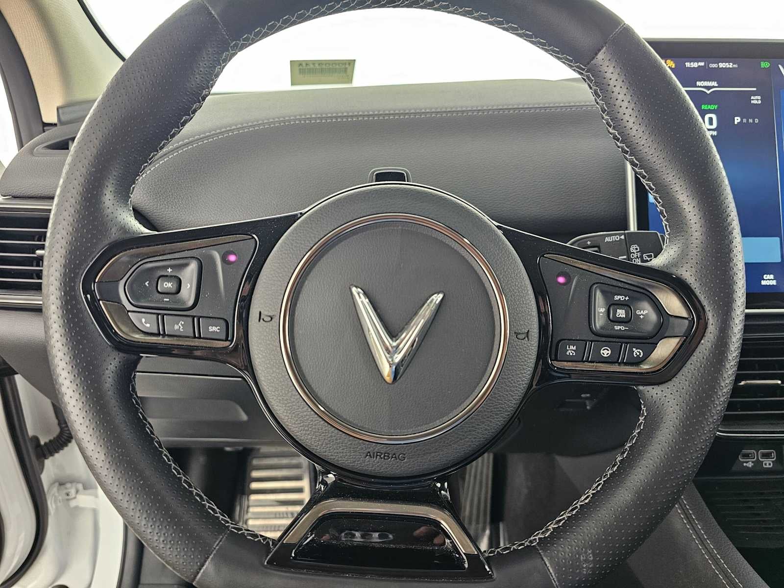 2023 VinFast VF 8 Eco