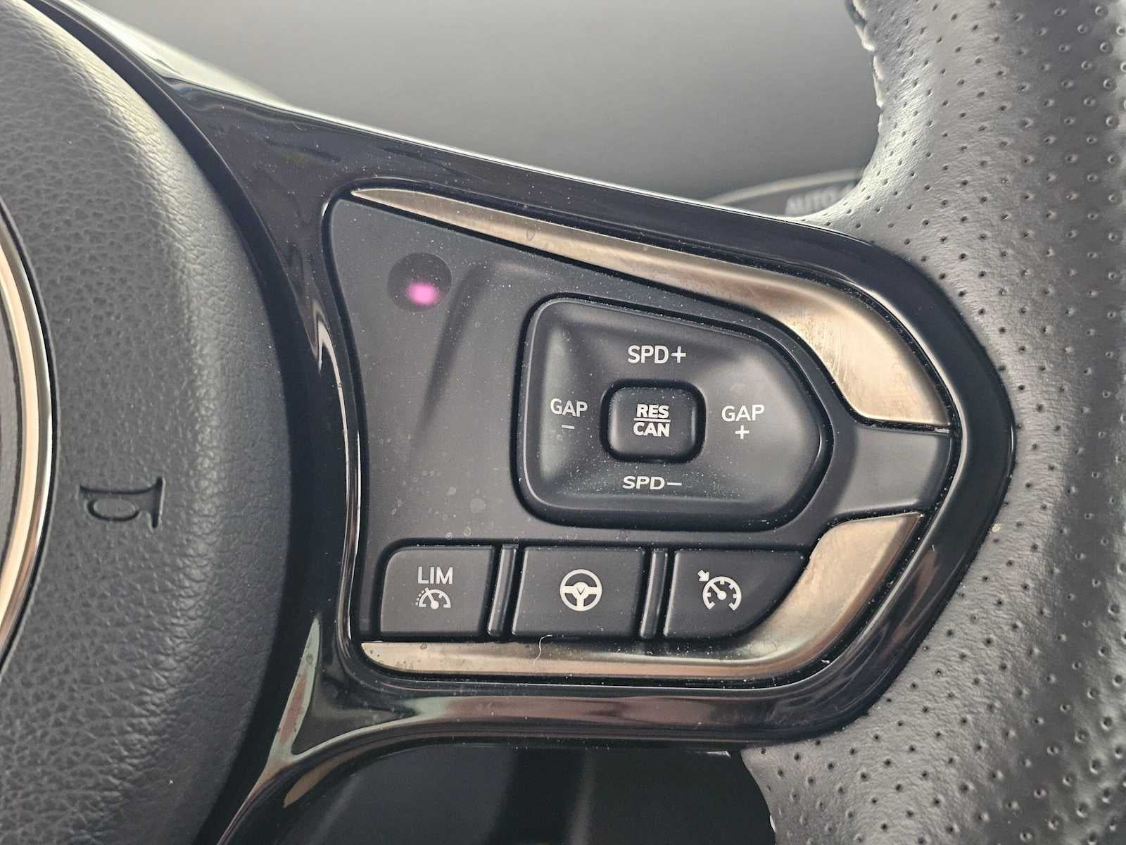 2023 VinFast VF 8 Eco