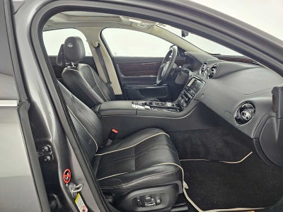 2019 Jaguar XJ XJ R-Sport