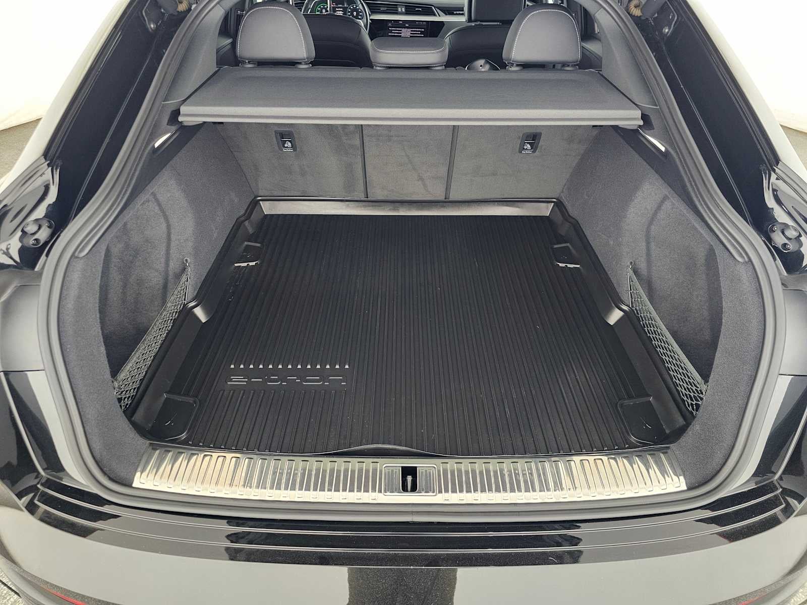 2024 Audi Q8 e-tron Sportback S line Premium Plus