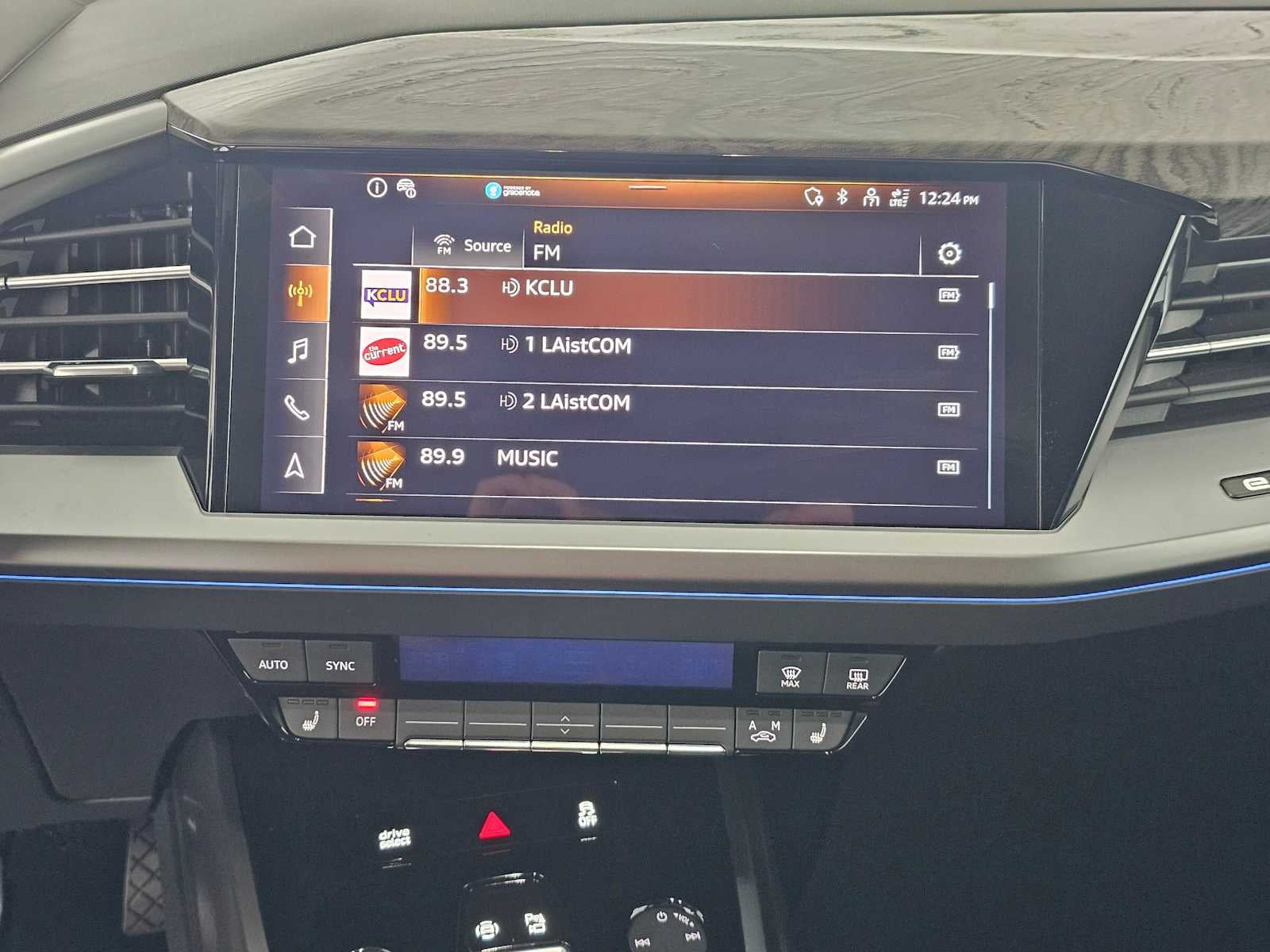 2024 Audi Q4 e-tron Premium Plus