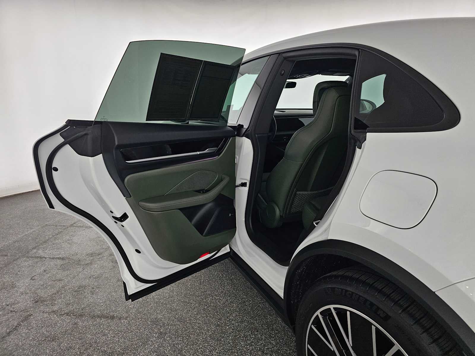 2024 Porsche Macan Electric 4