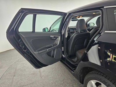 2016 Volvo V60 T5 Drive-E Platinum