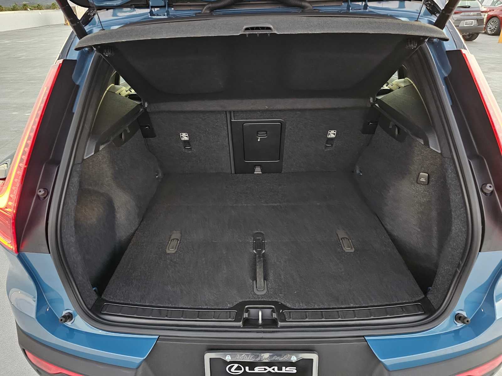 2023 Volvo XC40 Recharge Pure Electric Ultimate