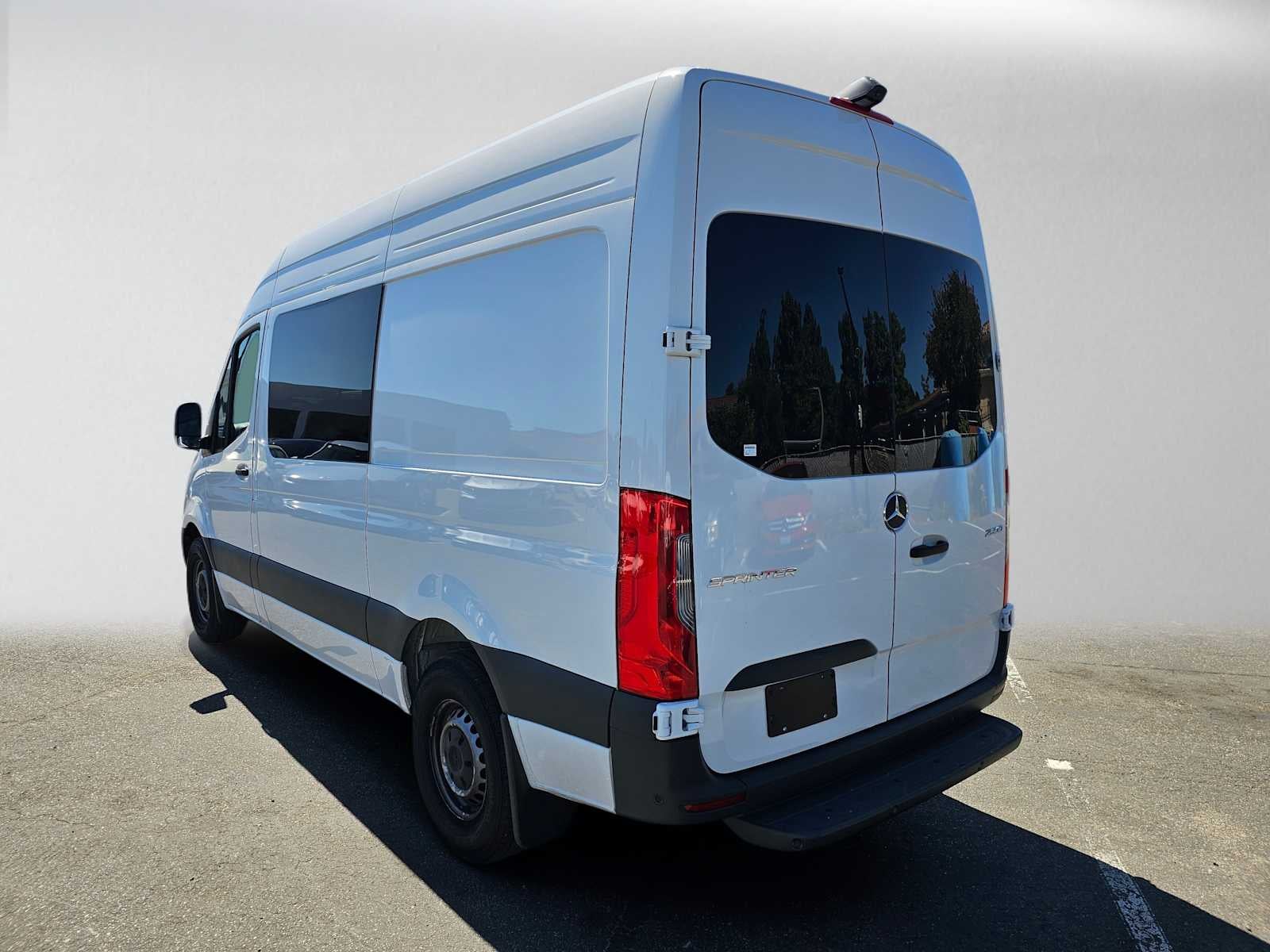 2026 Mercedes-Benz Sprinter 2500 Standard Roof I4 Diesel 144 RWD