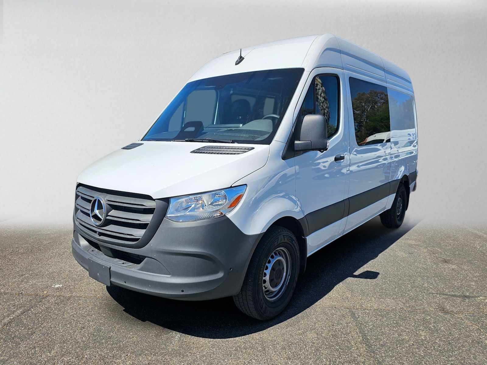 2026 Mercedes-Benz Sprinter 2500 Standard Roof I4 Diesel 144 RWD