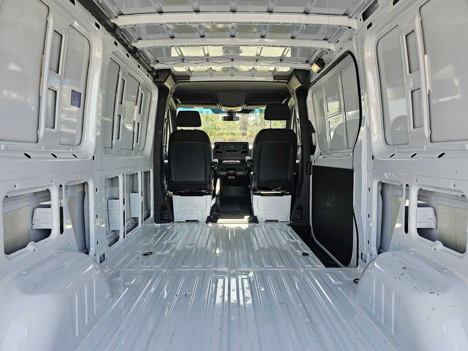 2025 Mercedes-Benz Sprinter Cargo Van 2500 Standard Roof I4 Diesel 144 RWD