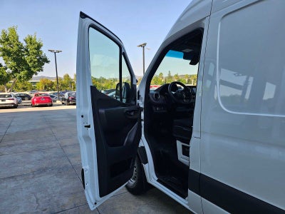 2025 Mercedes-Benz Sprinter 2500 Standard Roof I4 Diesel 144" RWD