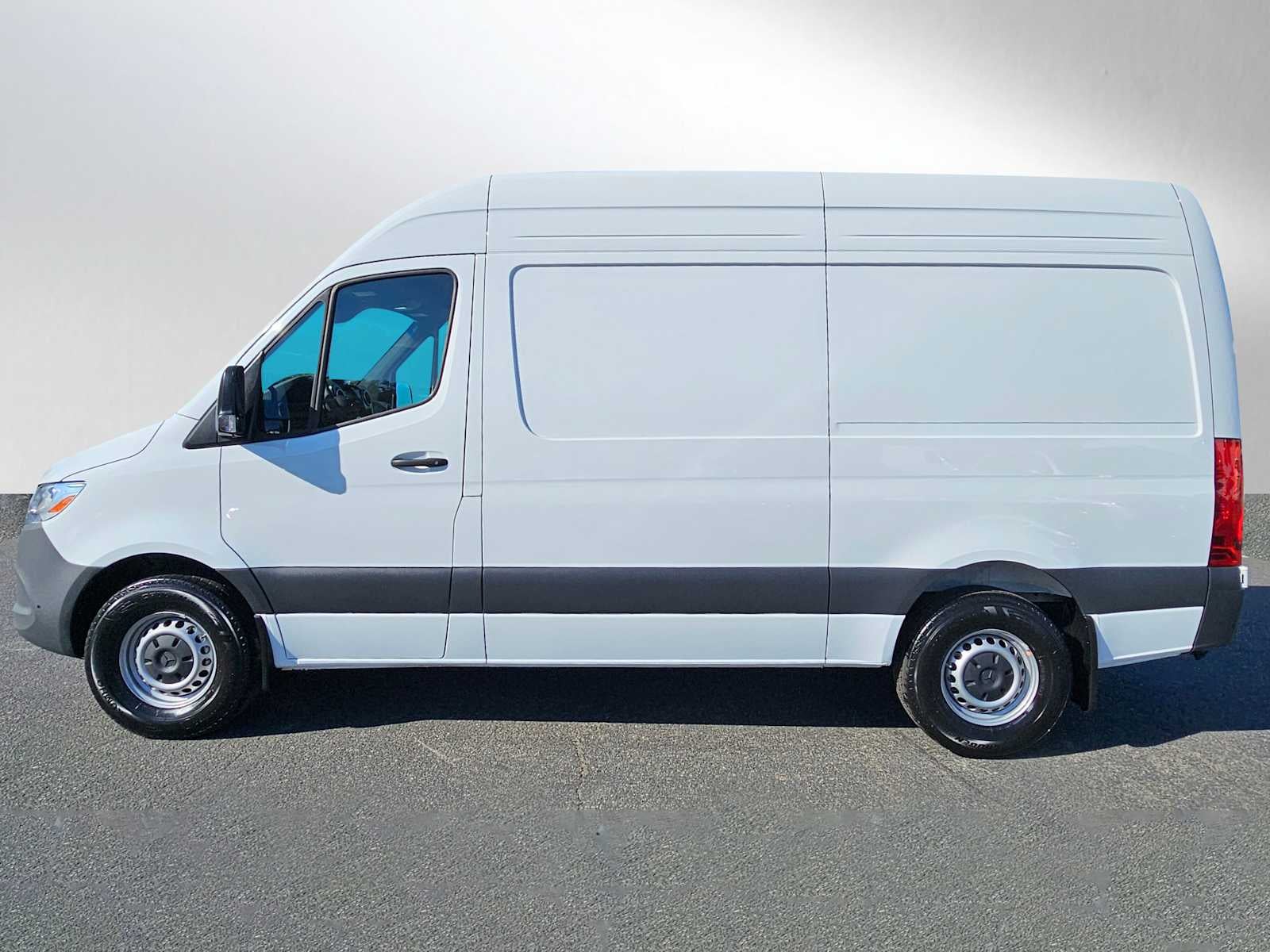 2025 Mercedes-Benz Sprinter 2500 Standard Roof I4 Diesel 144" RWD
