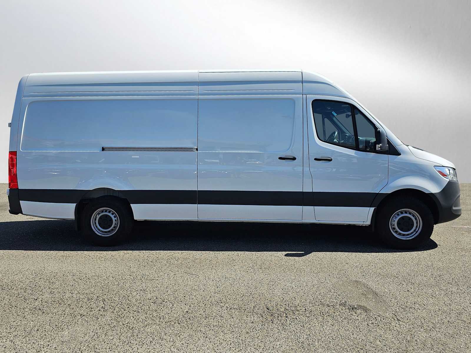 2025 Mercedes-Benz Sprinter Cargo Van 2500 High Roof I4 Diesel HO 170 RWD