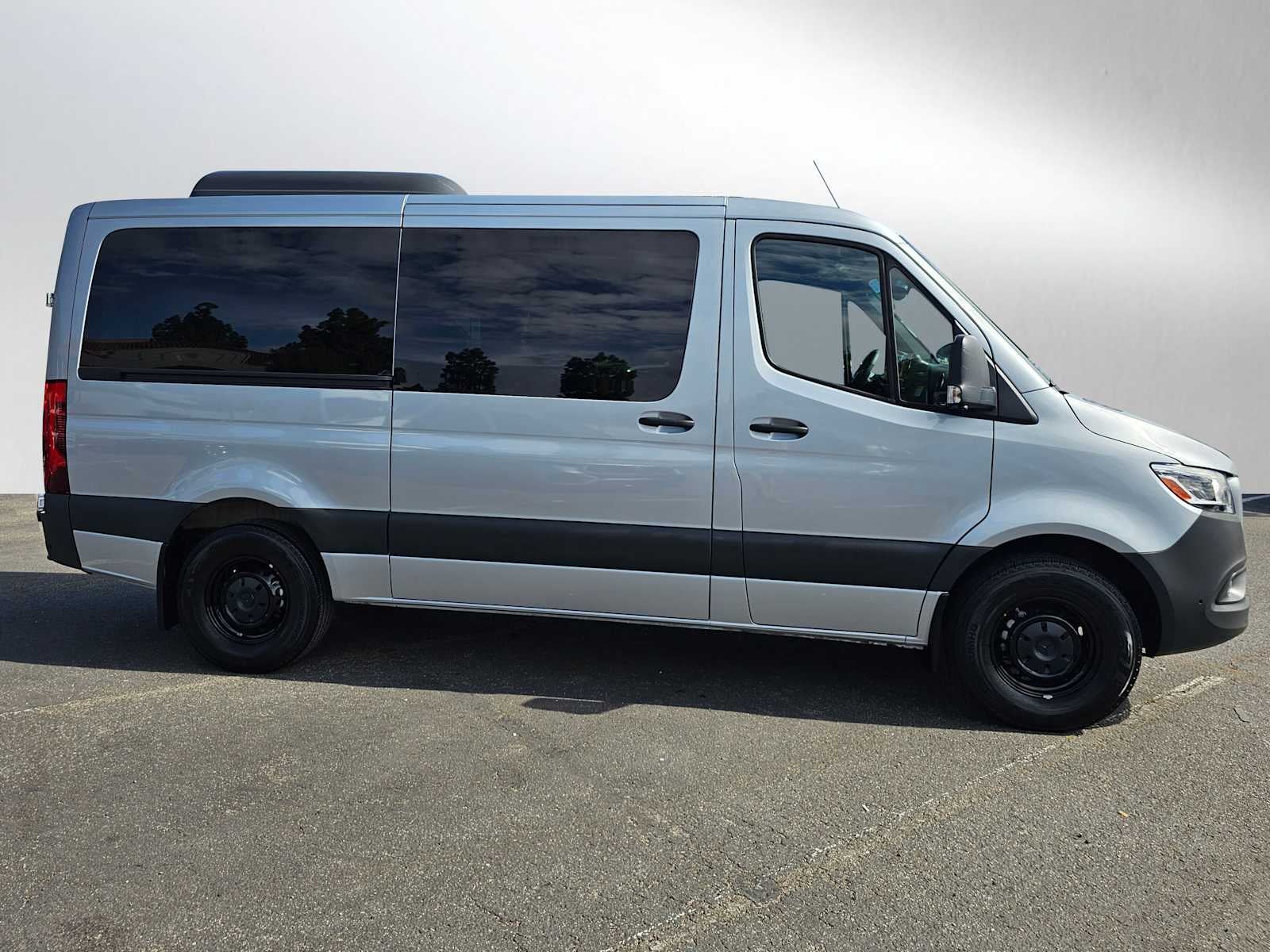 2025 Mercedes-Benz Sprinter Passenger Van 2500 Standard Roof I4 Diesel 144 RWD